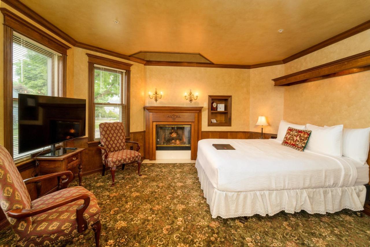 Yelton Manor Bed And Breakfast South Haven Rum bild