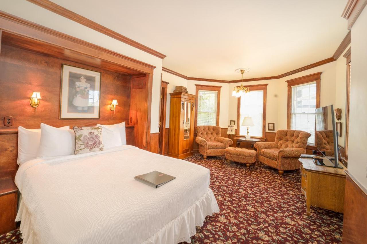 Yelton Manor Bed And Breakfast South Haven Rum bild