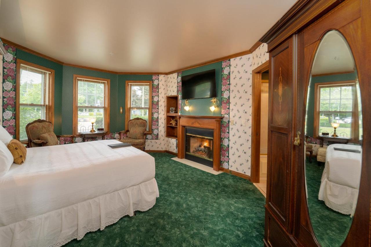Yelton Manor Bed And Breakfast South Haven Rum bild