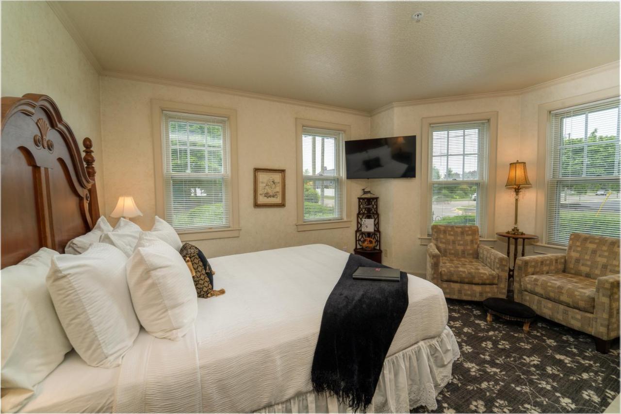 Yelton Manor Bed And Breakfast South Haven Rum bild