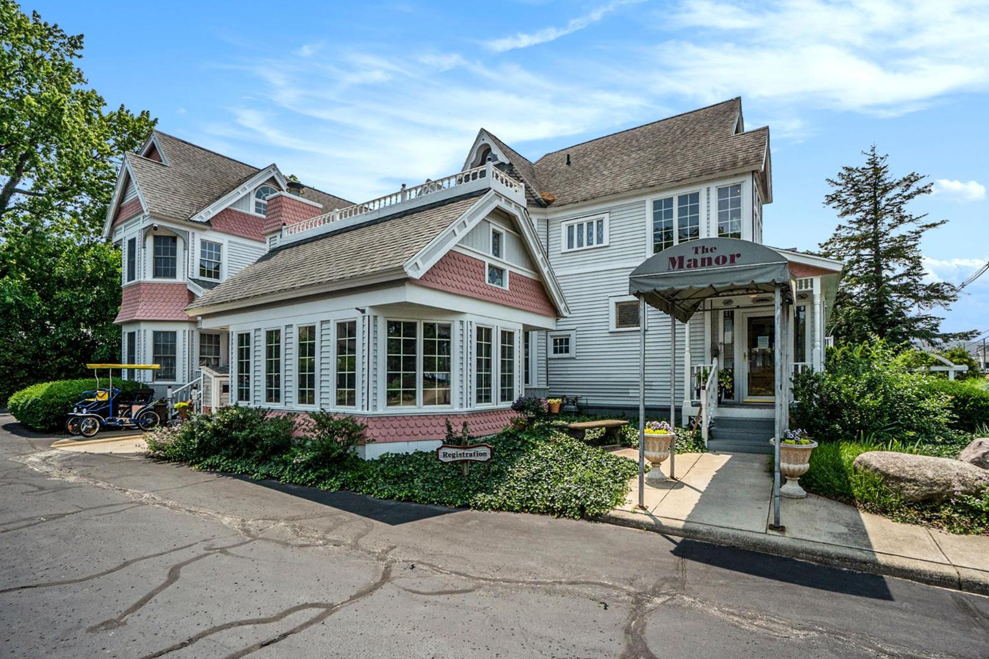 Yelton Manor Bed And Breakfast South Haven Exteriör bild