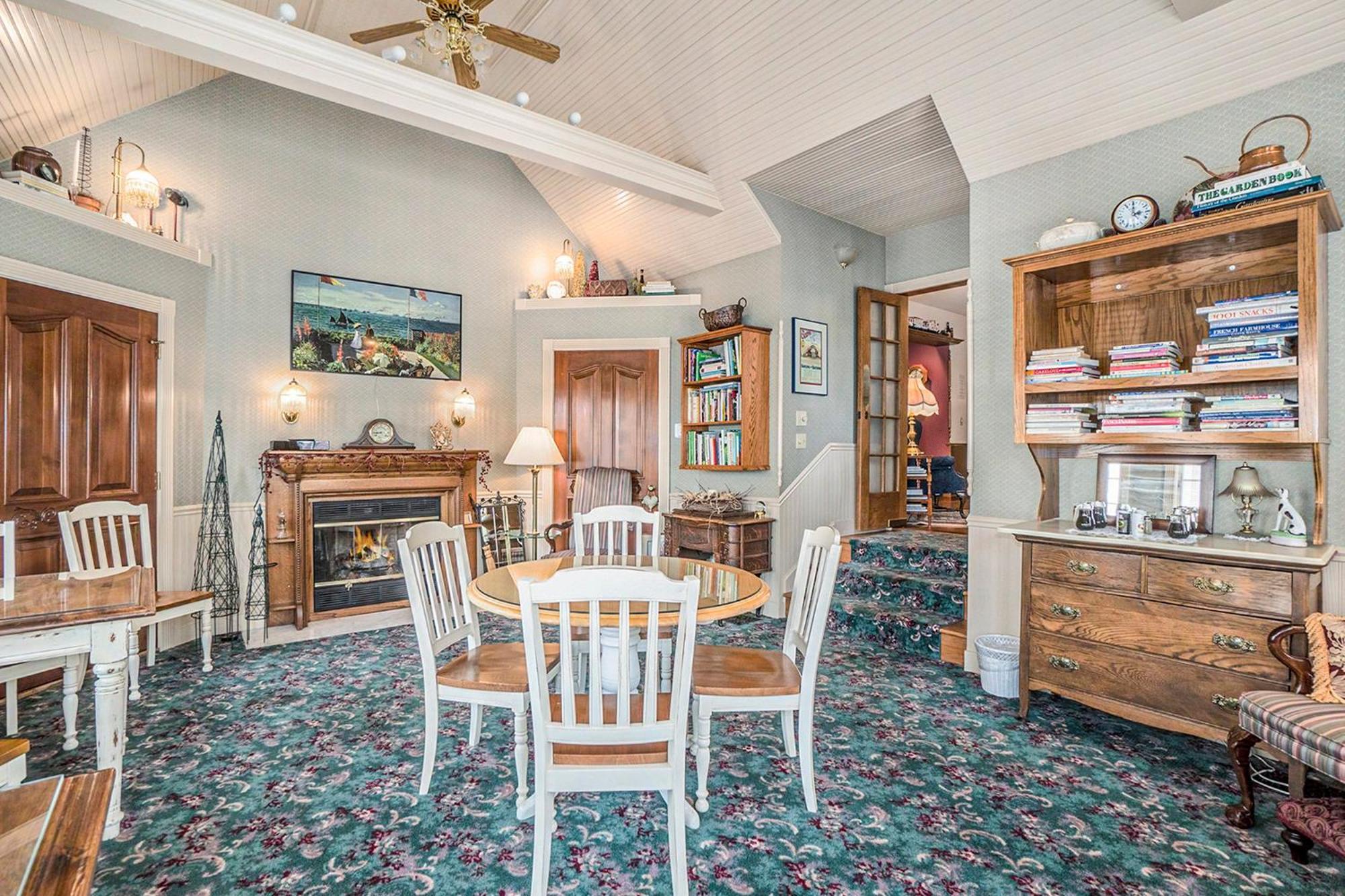 Yelton Manor Bed And Breakfast South Haven Exteriör bild