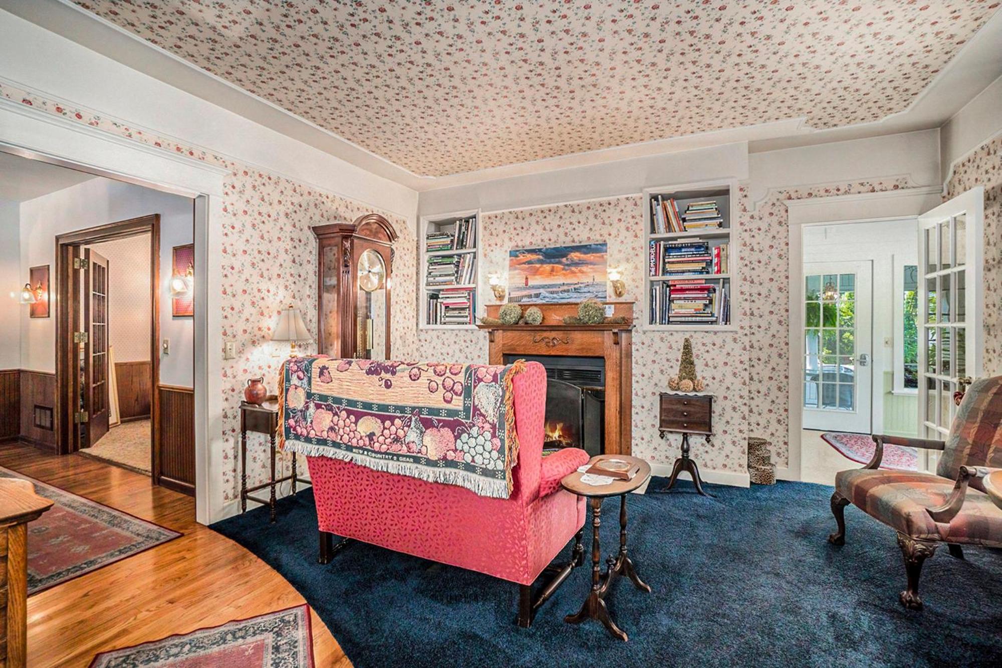 Yelton Manor Bed And Breakfast South Haven Exteriör bild