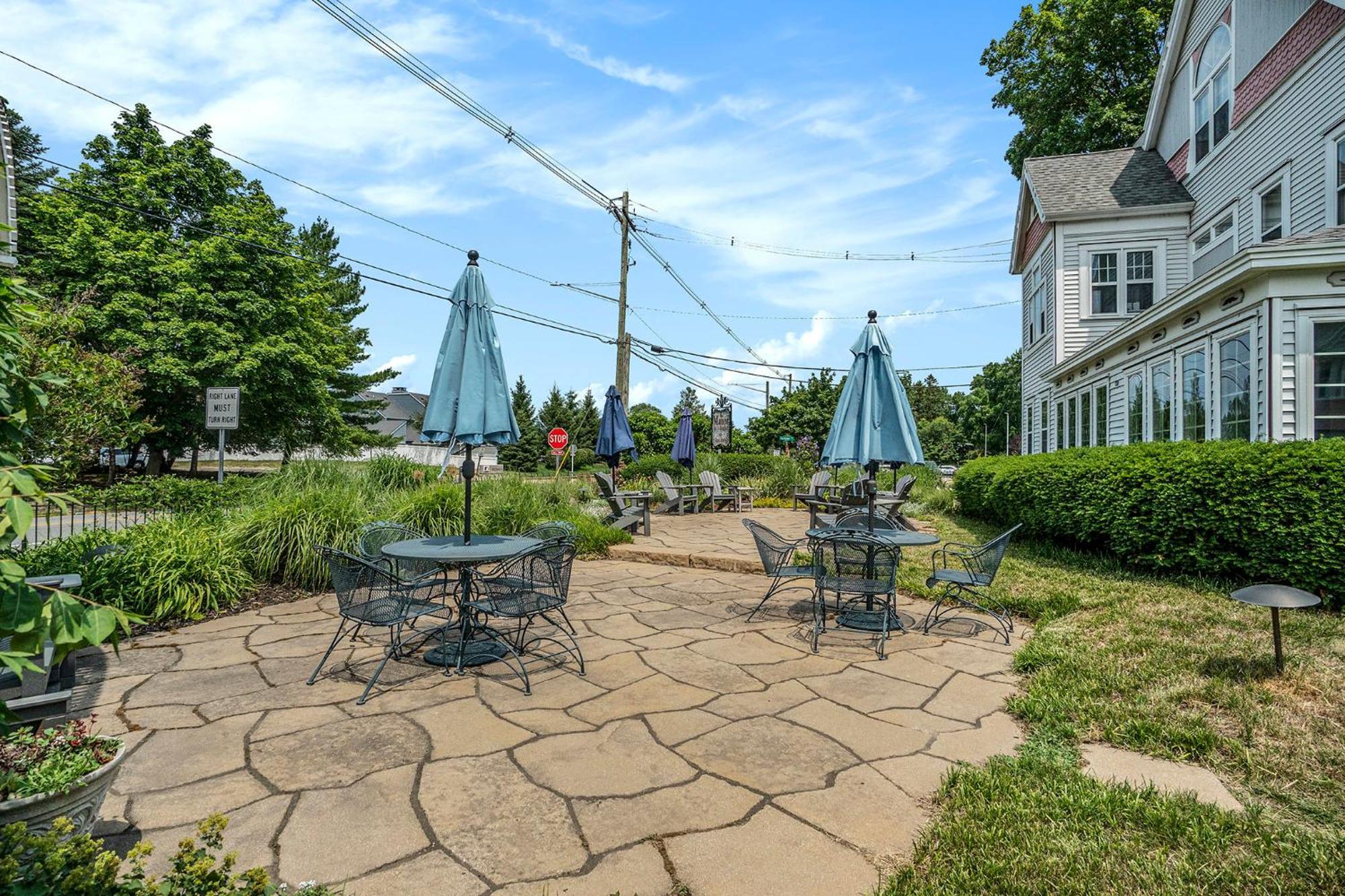Yelton Manor Bed And Breakfast South Haven Exteriör bild