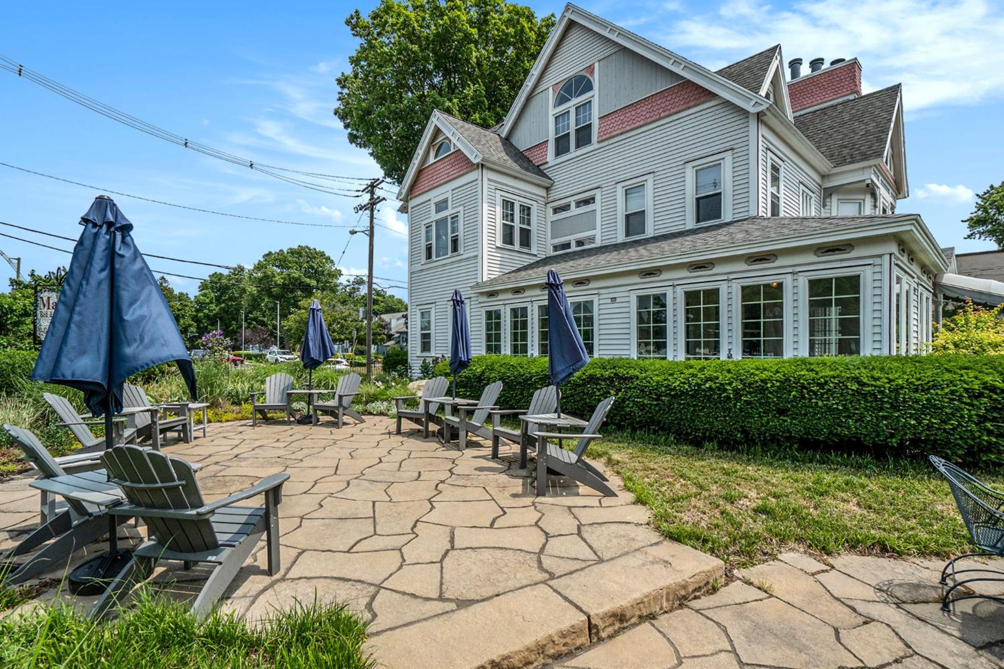 Yelton Manor Bed And Breakfast South Haven Exteriör bild