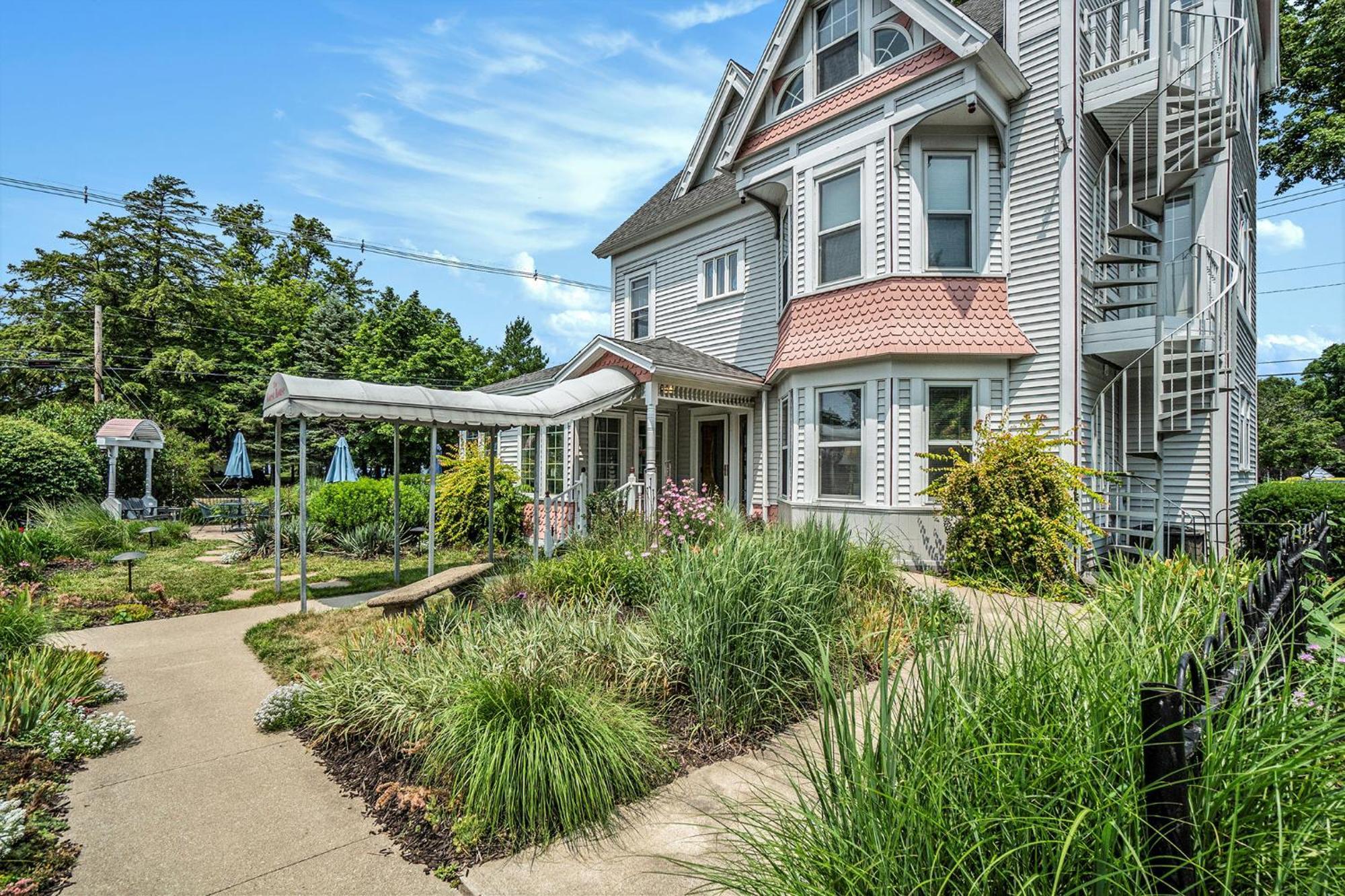 Yelton Manor Bed And Breakfast South Haven Exteriör bild
